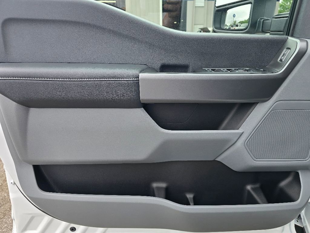 New 2025 Ford F450 XLT AWD/4WD image 6