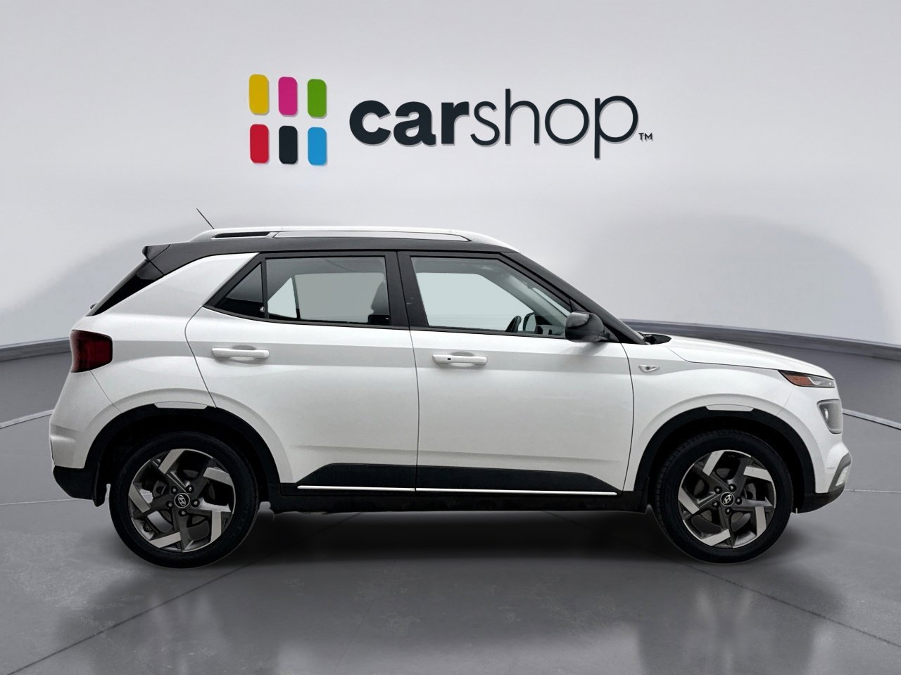 Used 2025 Hyundai Venue Limited image 6