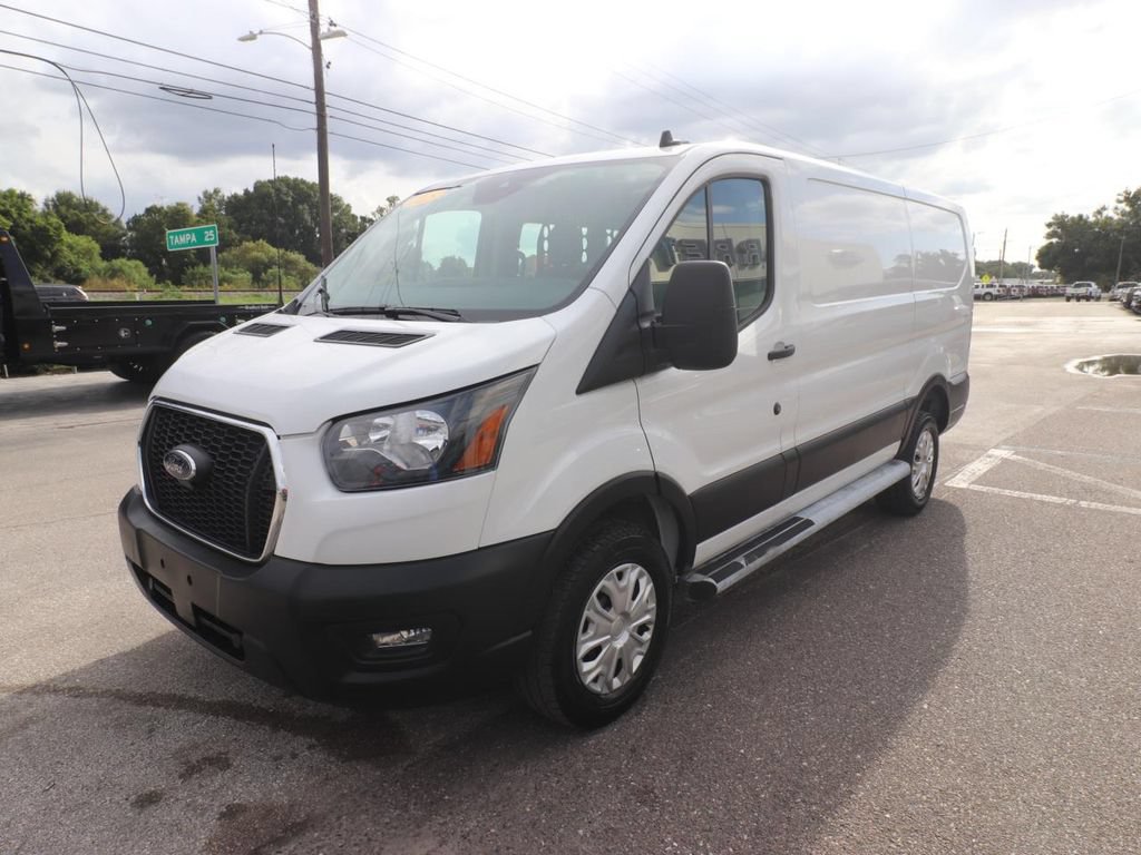 Used 2025 Ford Transit 250 Low Roof w/ Exterior Upgrade Package RWD image 5