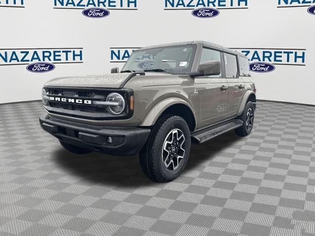 New 2026 Ford Bronco Outer Banks AWD/4WD image 3