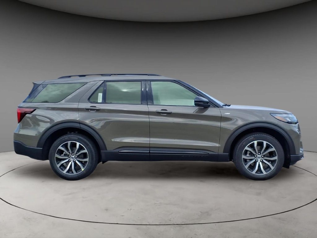 New 2027 Ford Explorer ST-Line AWD/4WD image 6