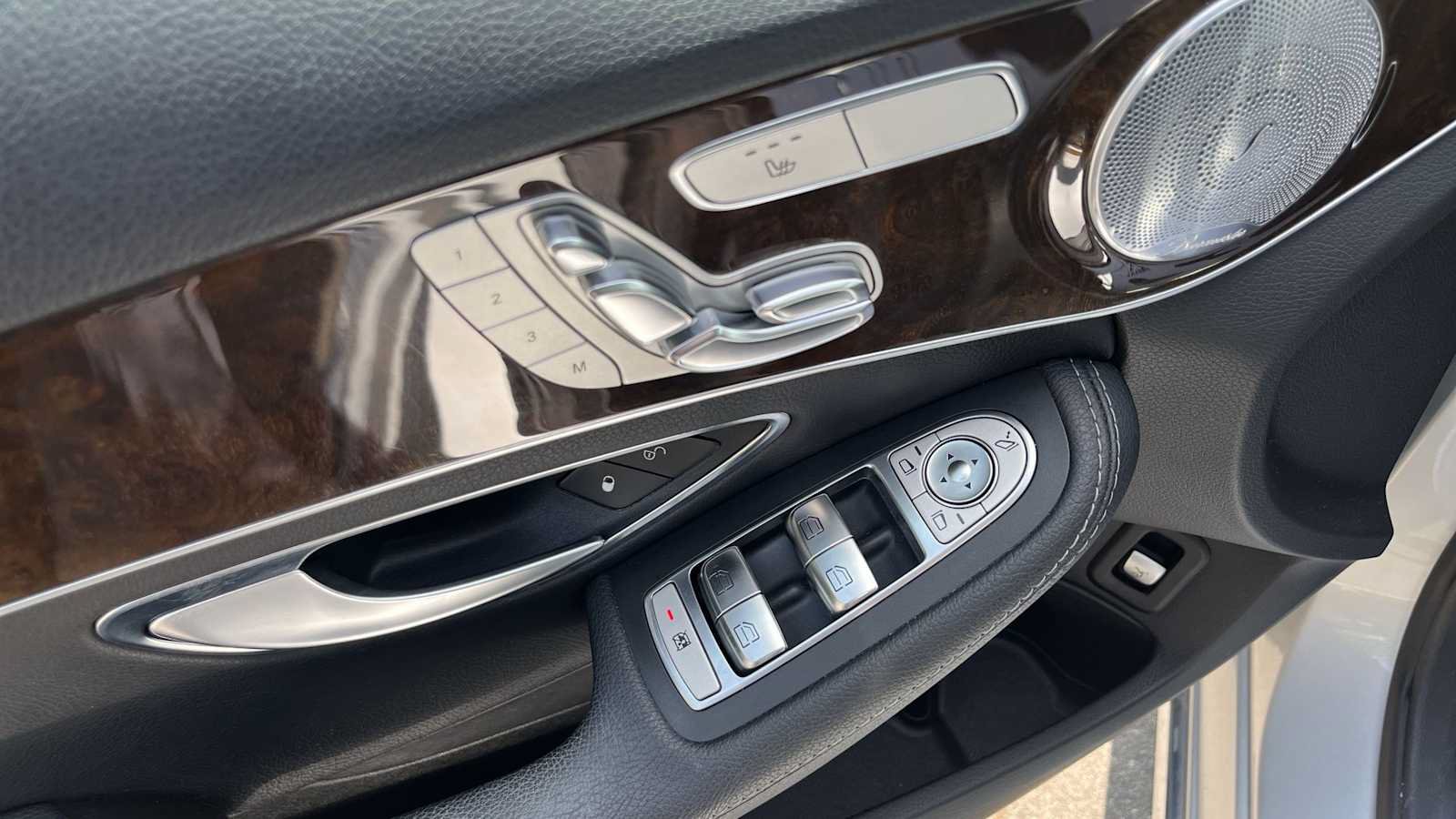 Used 2017 Mercedes-Benz C 300 4MATIC Sedan image 27