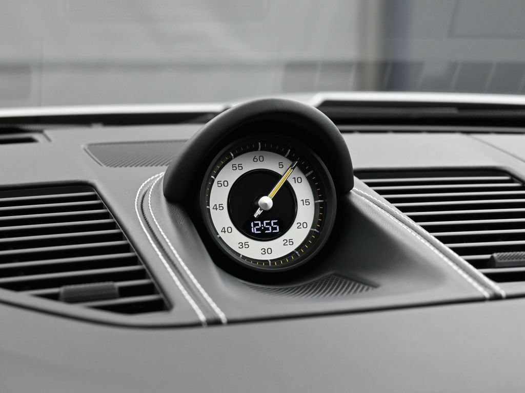 New 2026 Porsche 911 GT3 RWD image 21