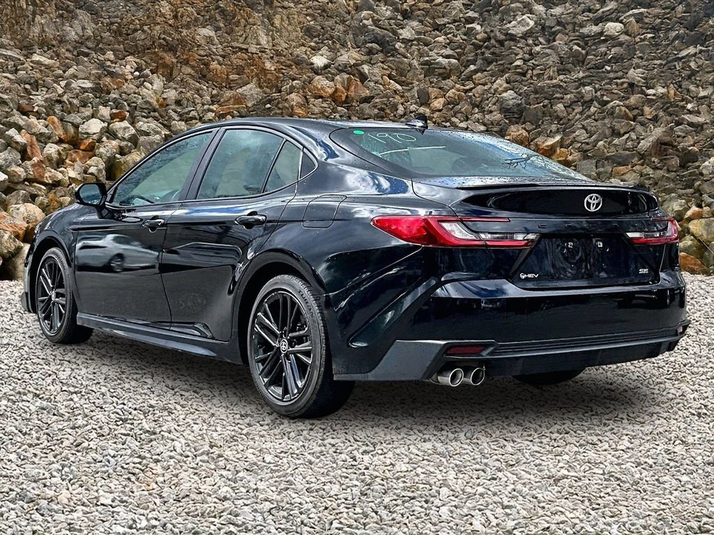 Used 2025 Toyota Camry SE FWD image 10