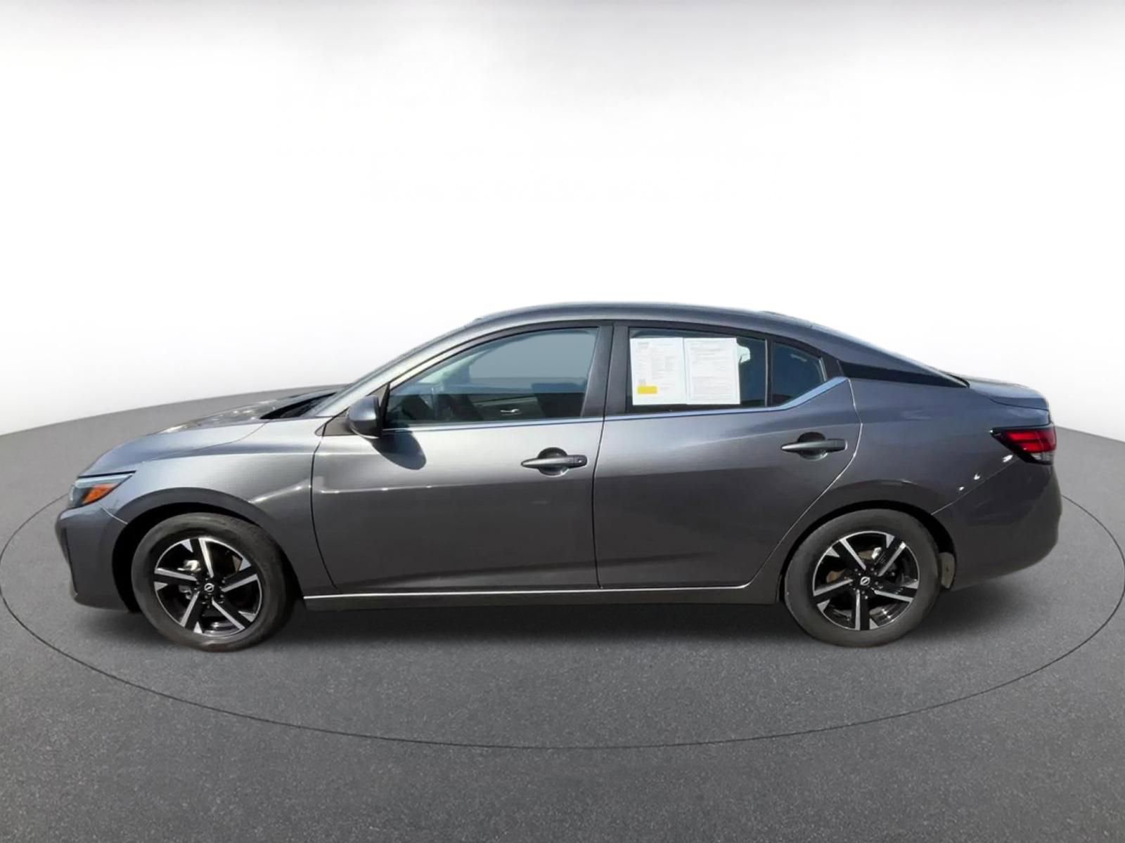 Used 2025 Nissan Sentra SV FWD image 8