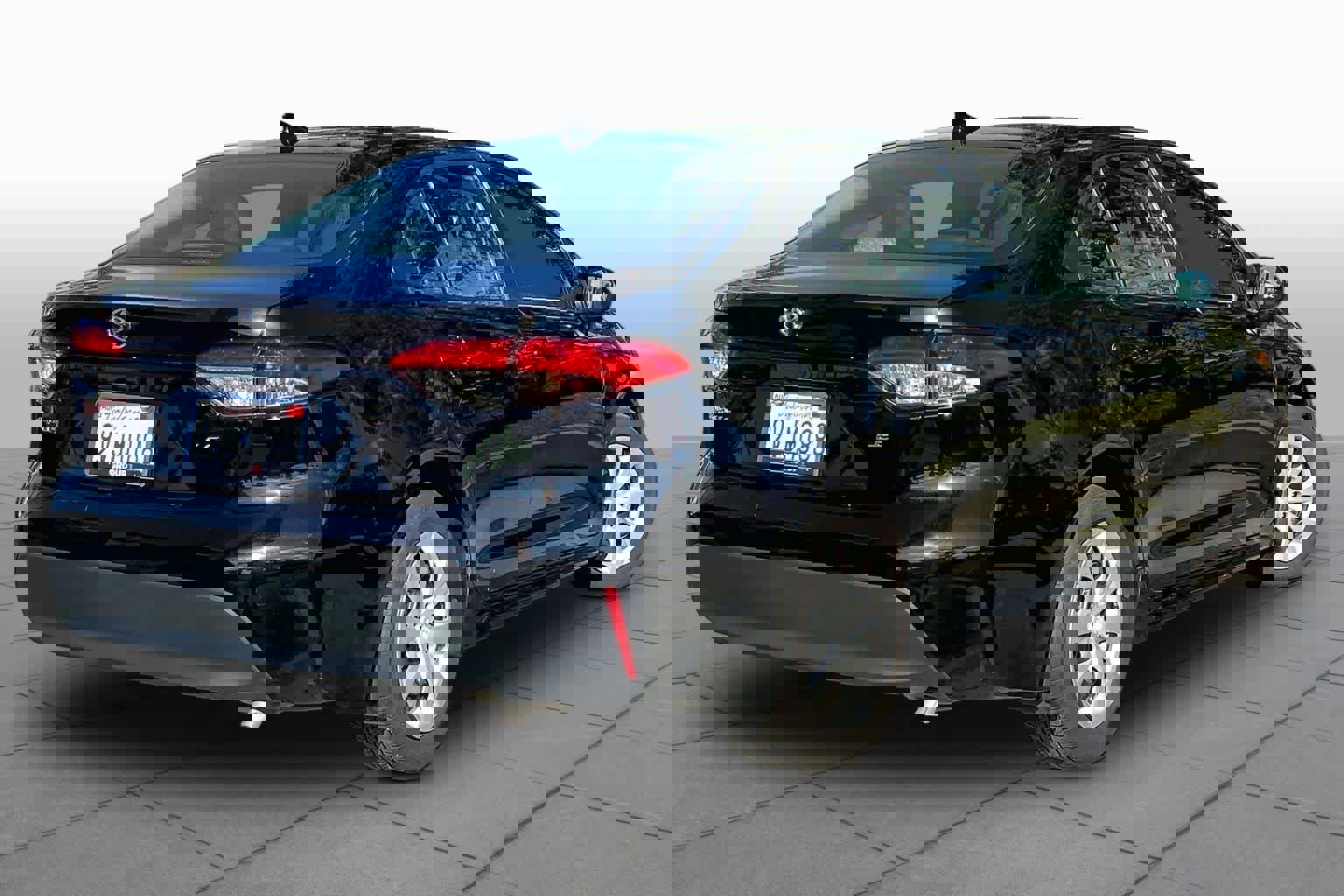 Certified 2025 Toyota Corolla LE image 12