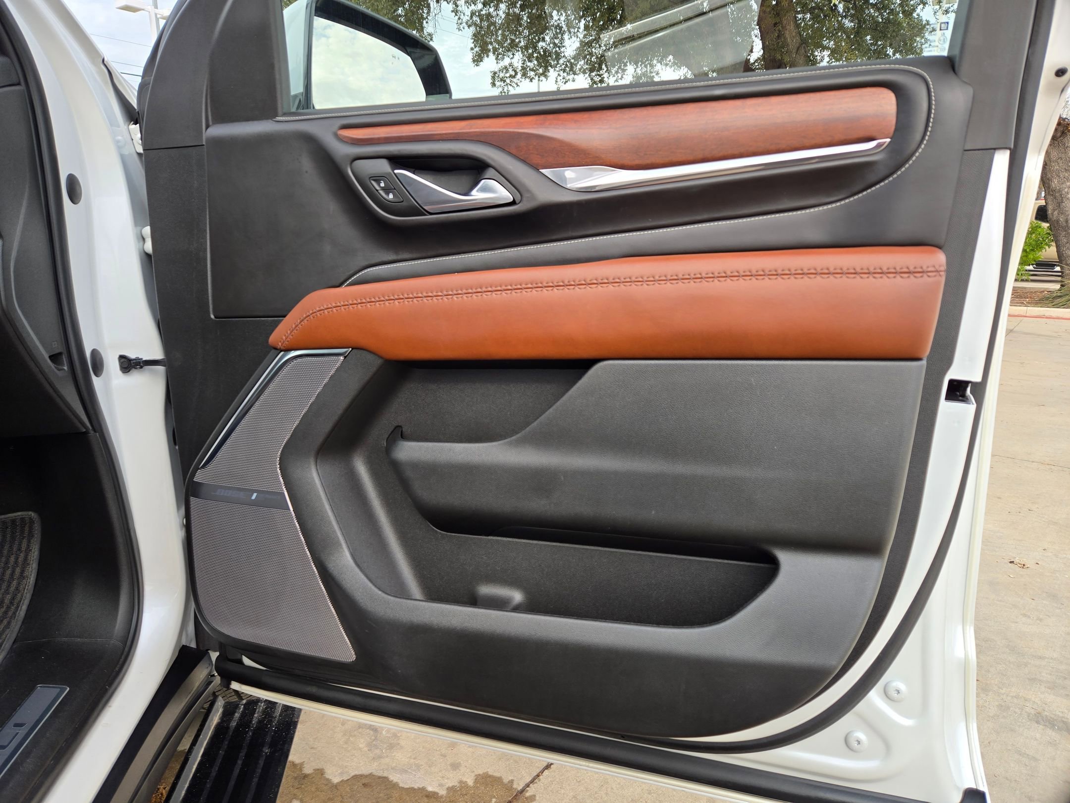 Used 2023 GMC Yukon XL Denali Ultimate image 32