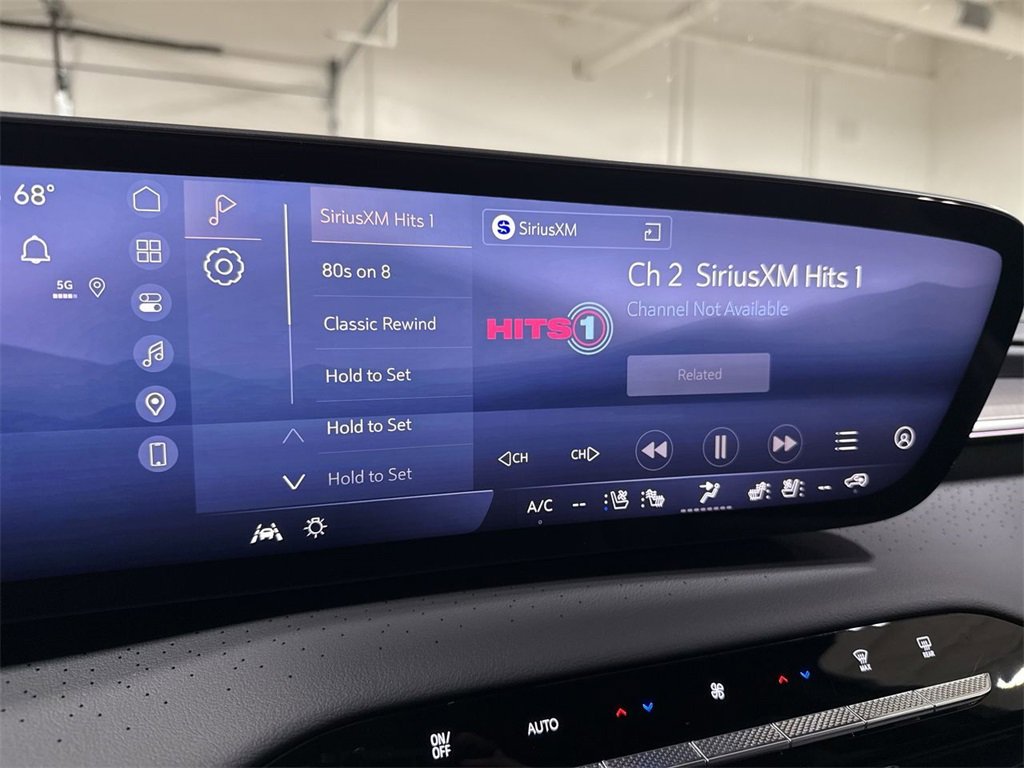New 2026 Buick Enclave Avenir image 13