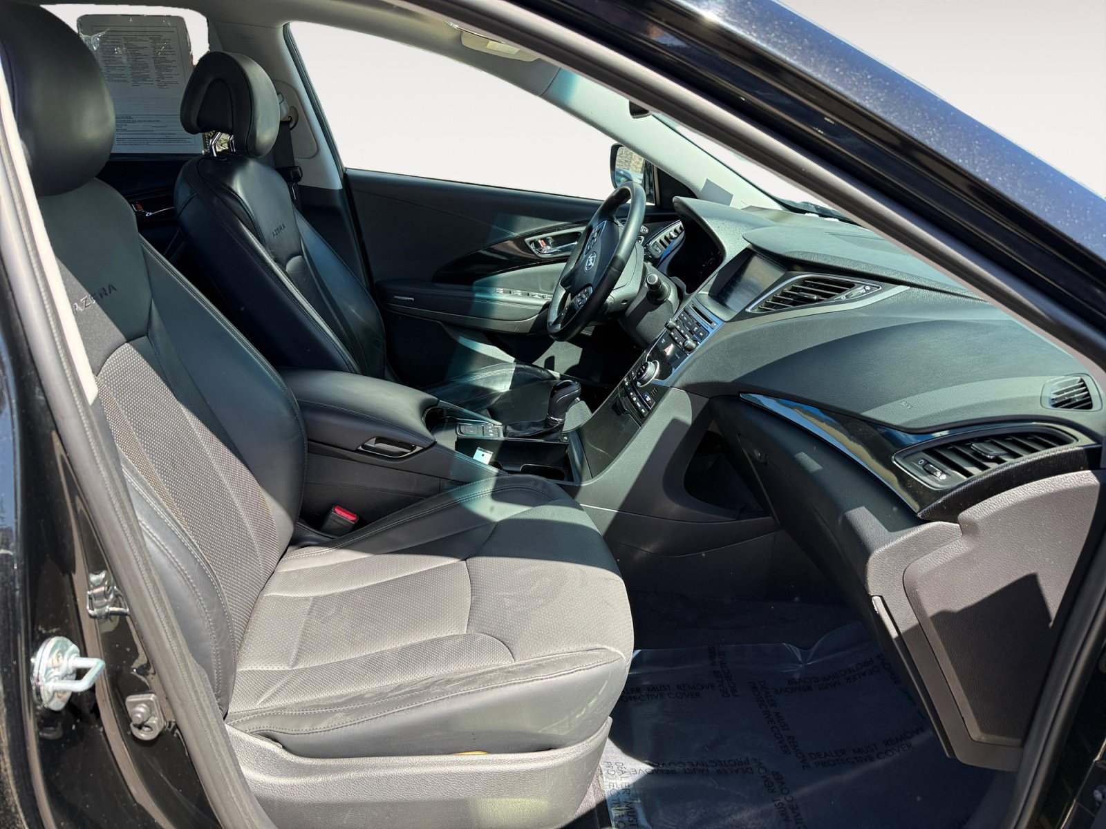 Used 2017 Hyundai Azera Limited image 19