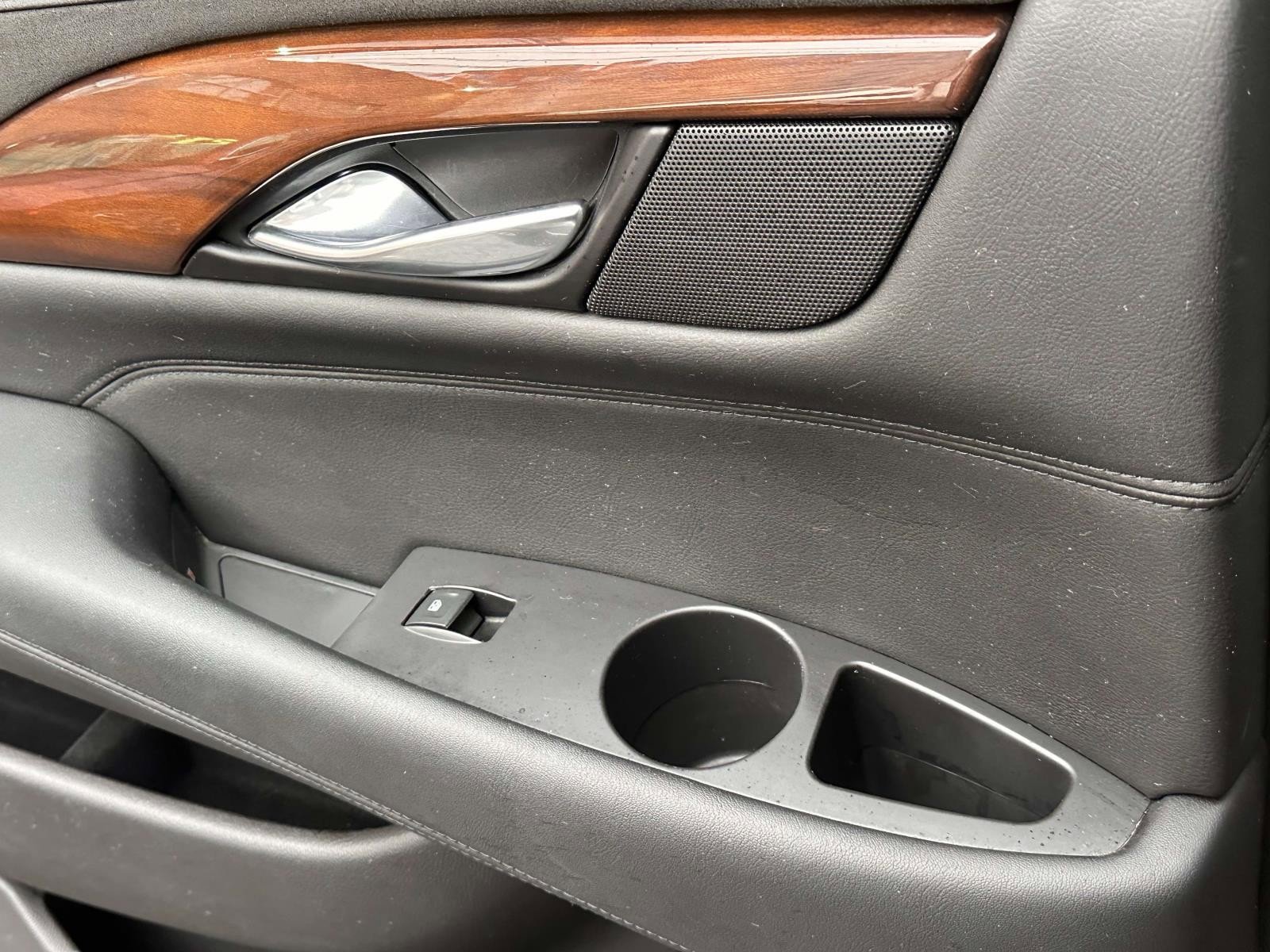 Used 2019 Cadillac Escalade ESV Luxury image 23