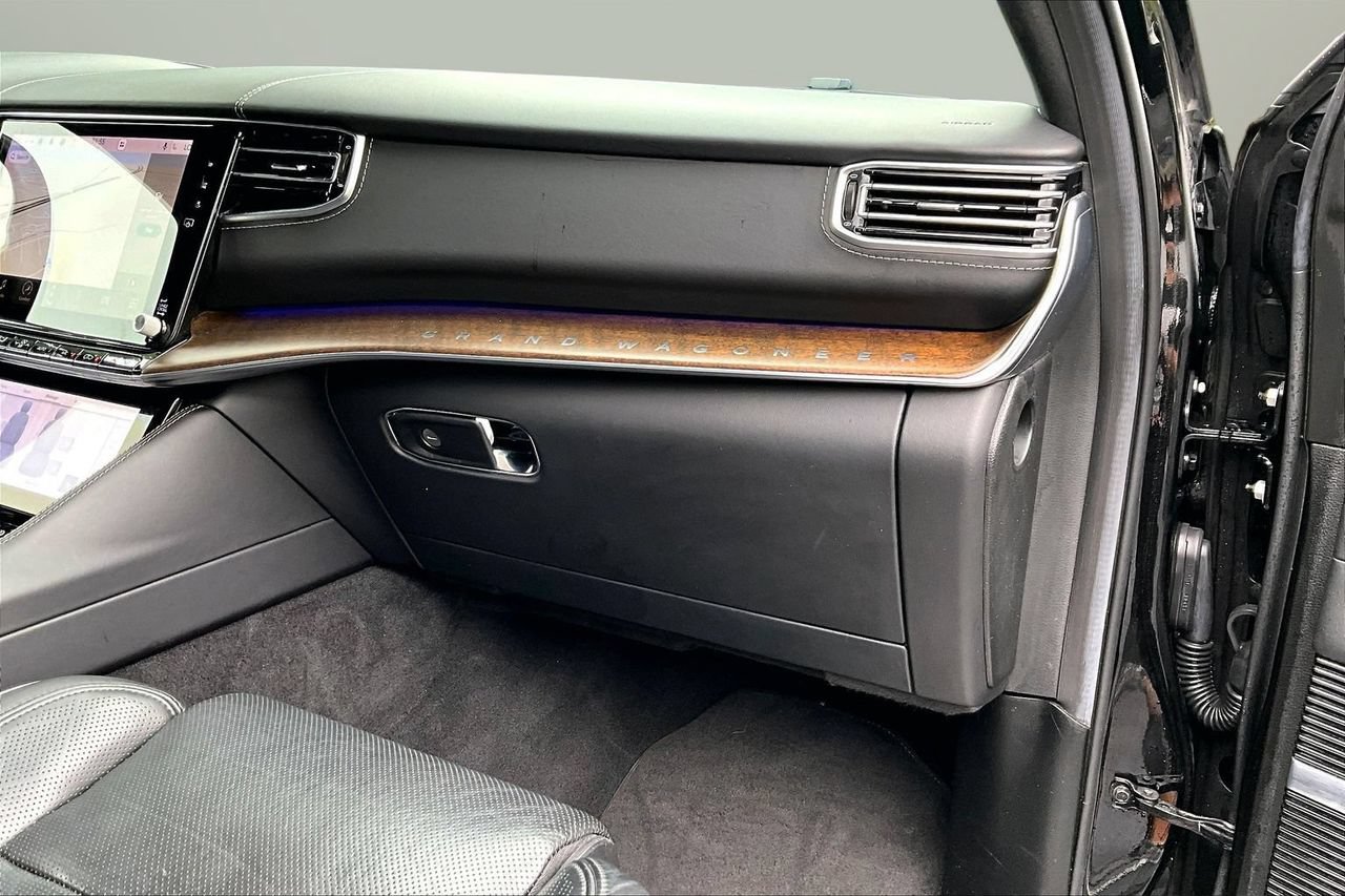 Used 2023 Jeep Grand Wagoneer Series II AWD/4WD image 20