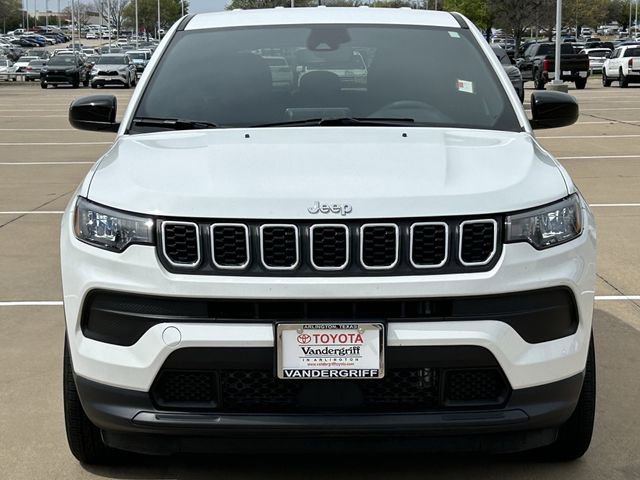 Used 2025 Jeep Compass Sport image 8