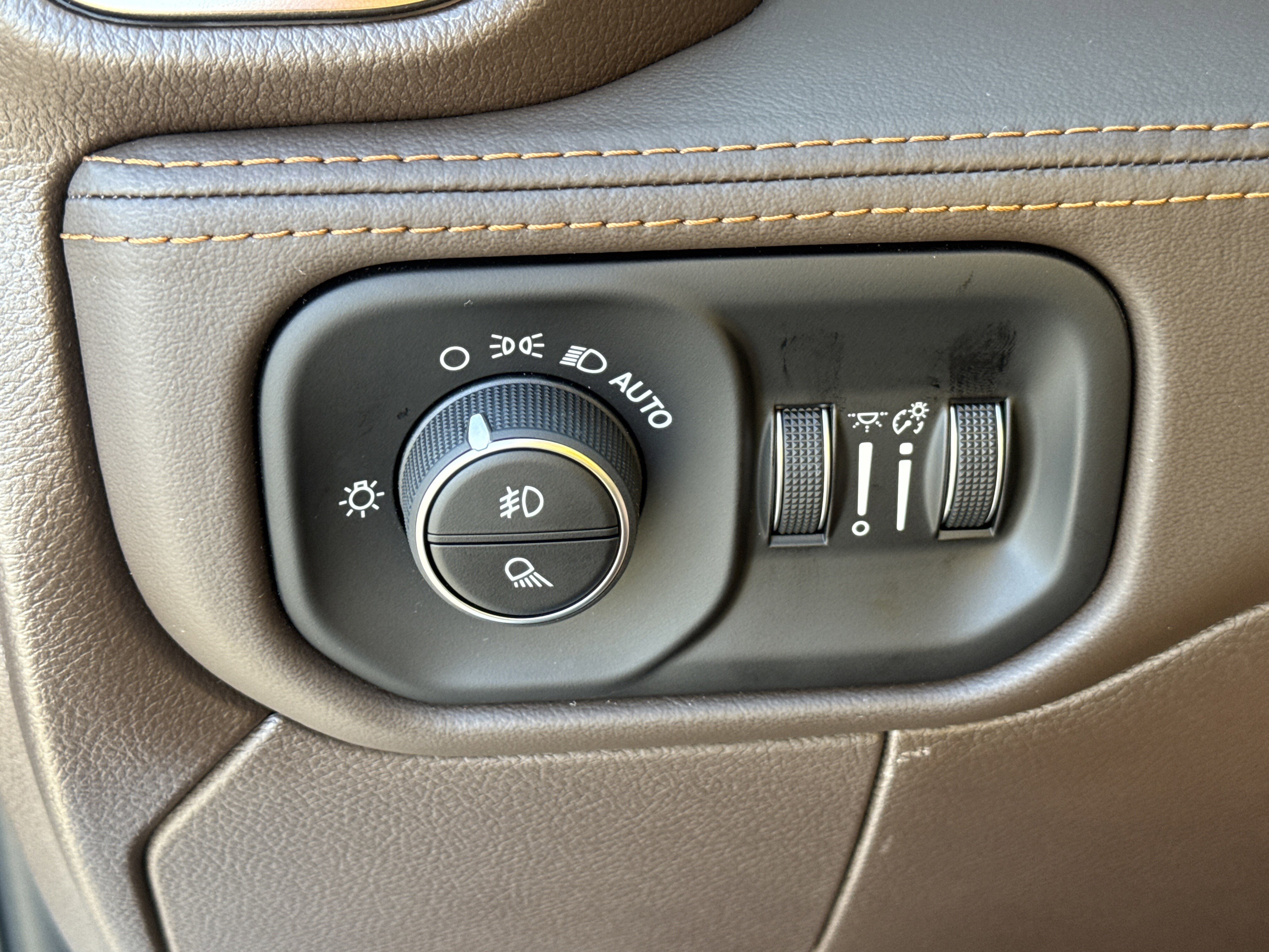 New 2026 RAM 3500 Longhorn image 40