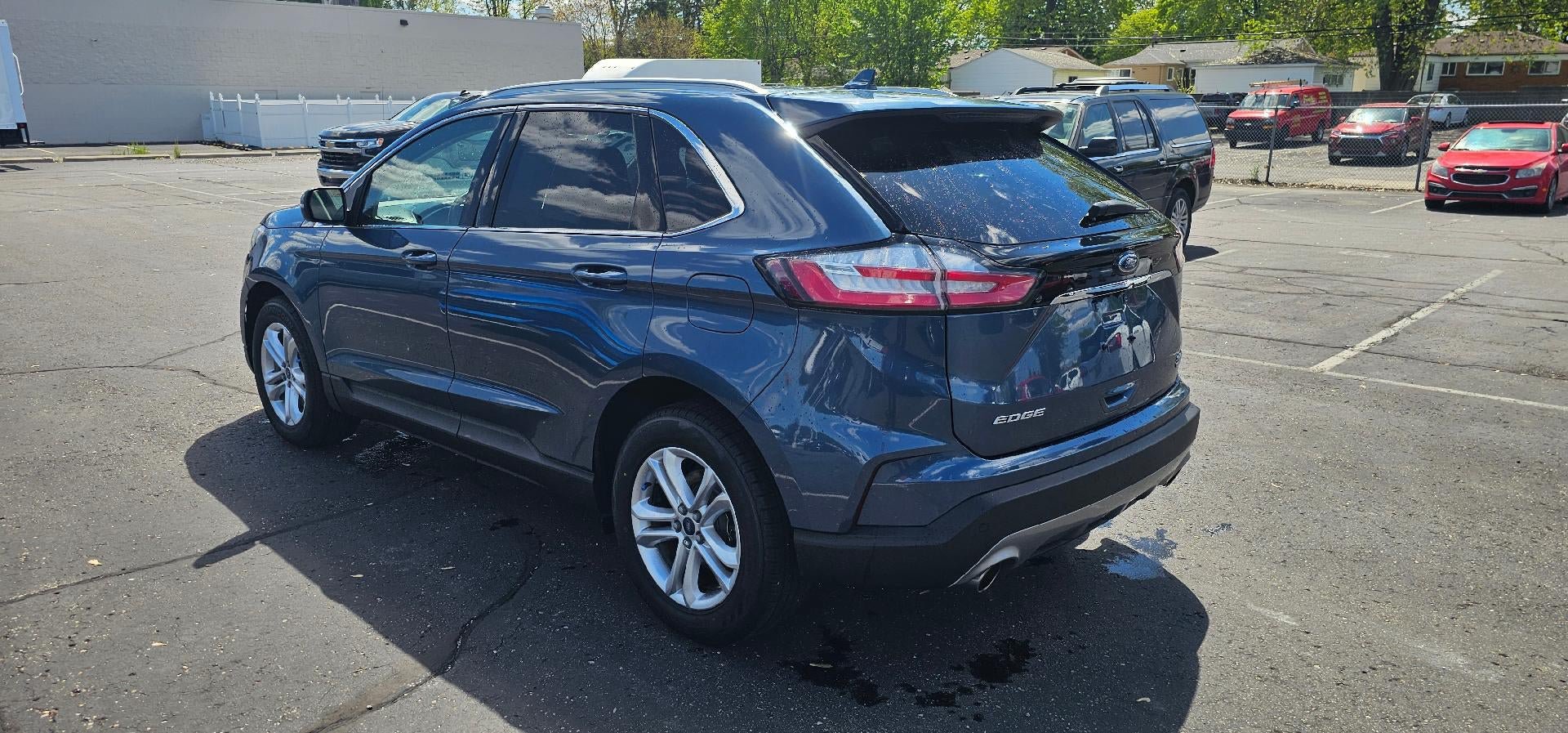 Used 2019 Ford Edge SEL w/ Equipment Group 201A AWD/4WD image 5