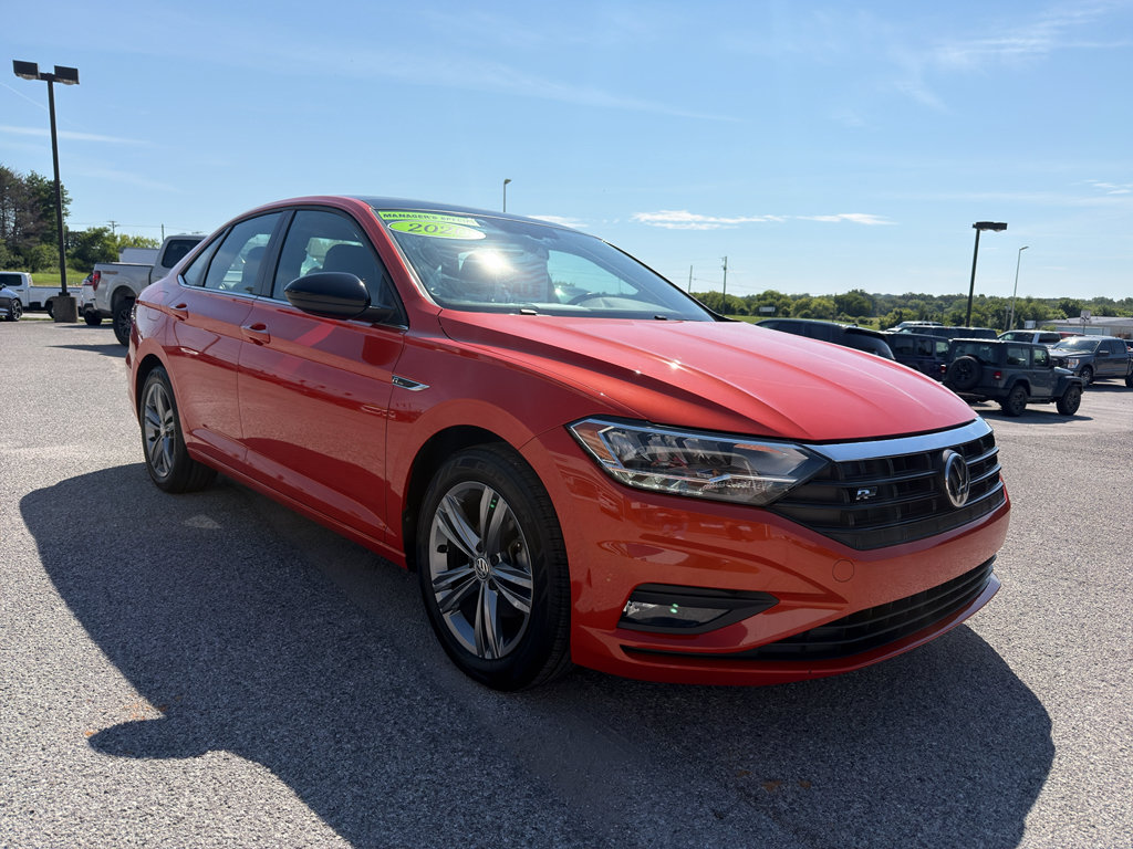 Used 2020 Volkswagen Jetta R-Line w/ R-Line Cold Weather Package FWD image 3