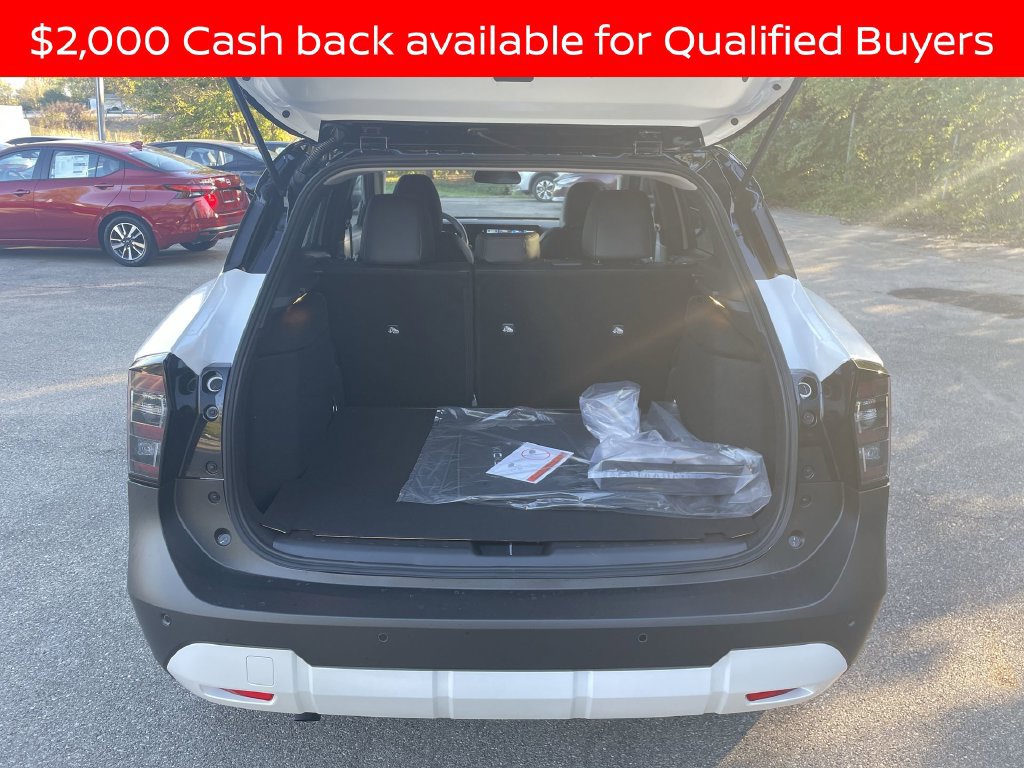 New 2026 Nissan Kicks SR w/ Cold Weather Package AWD/4WD image 15