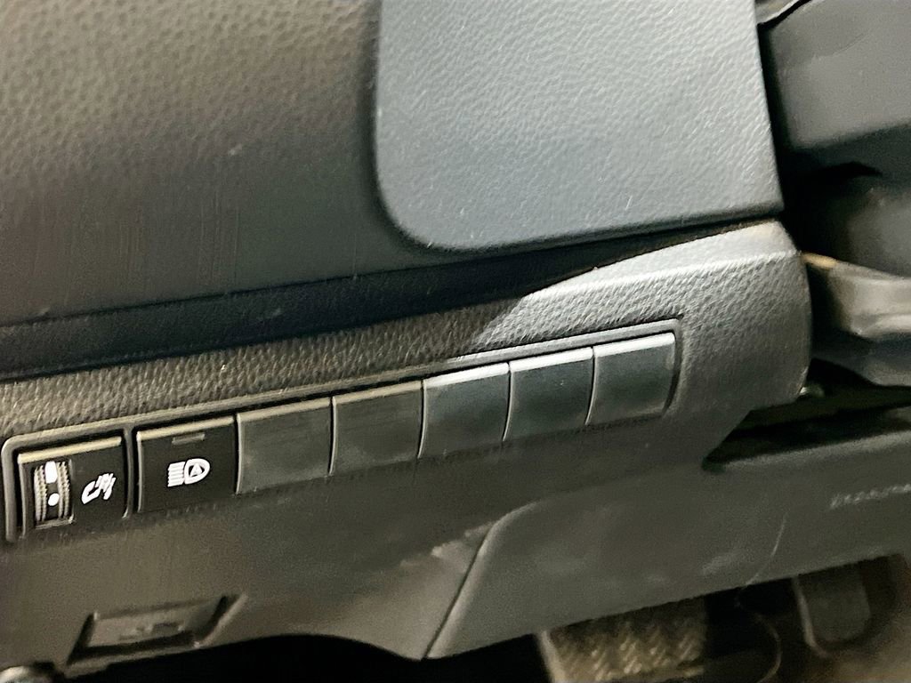 Used 2023 Toyota Corolla SE FWD image 10