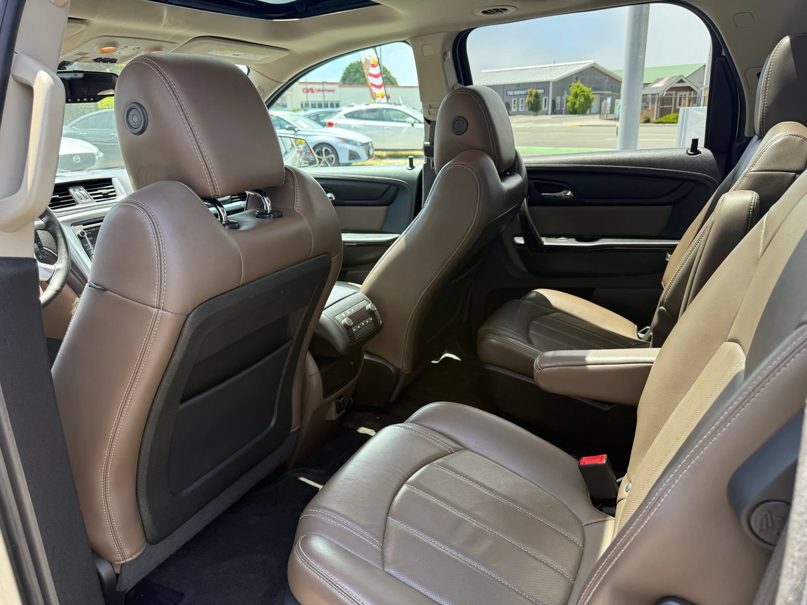 Used 2015 GMC Acadia SLT AWD/4WD image 26