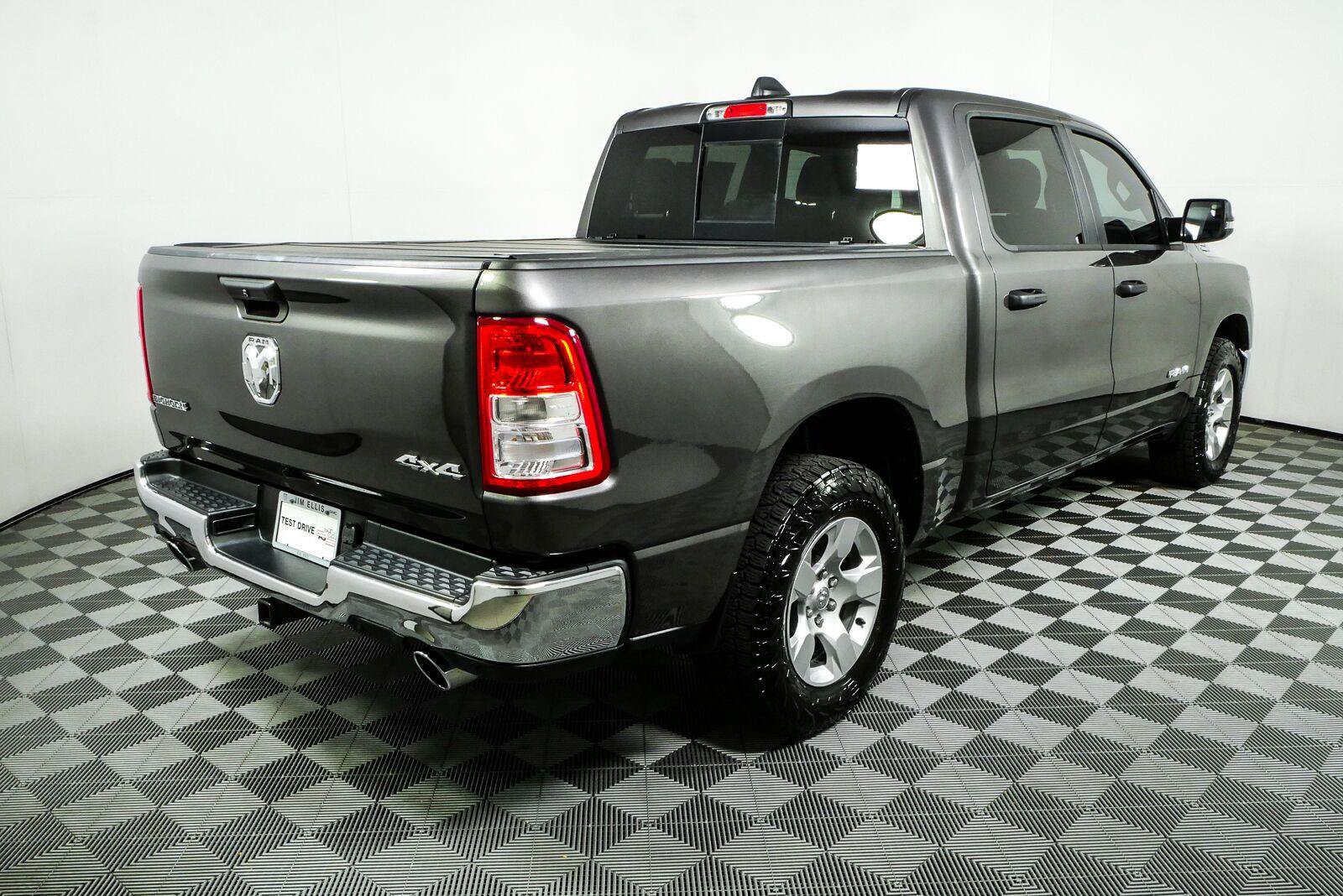Used 2023 RAM 1500 Big Horn AWD/4WD image 3
