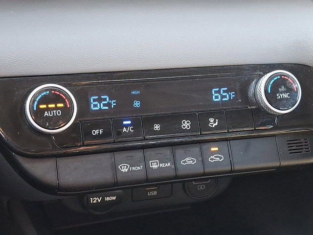 Certified 2023 Hyundai Elantra SEL image 15