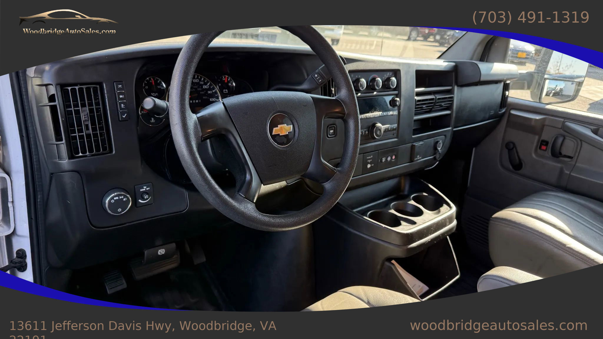 Used 2015 Chevrolet Express 3500 Extended image 10