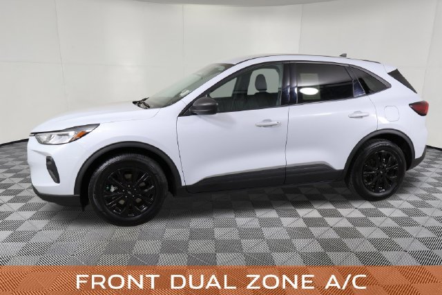 Used 2025 Ford Escape Active FWD image 11