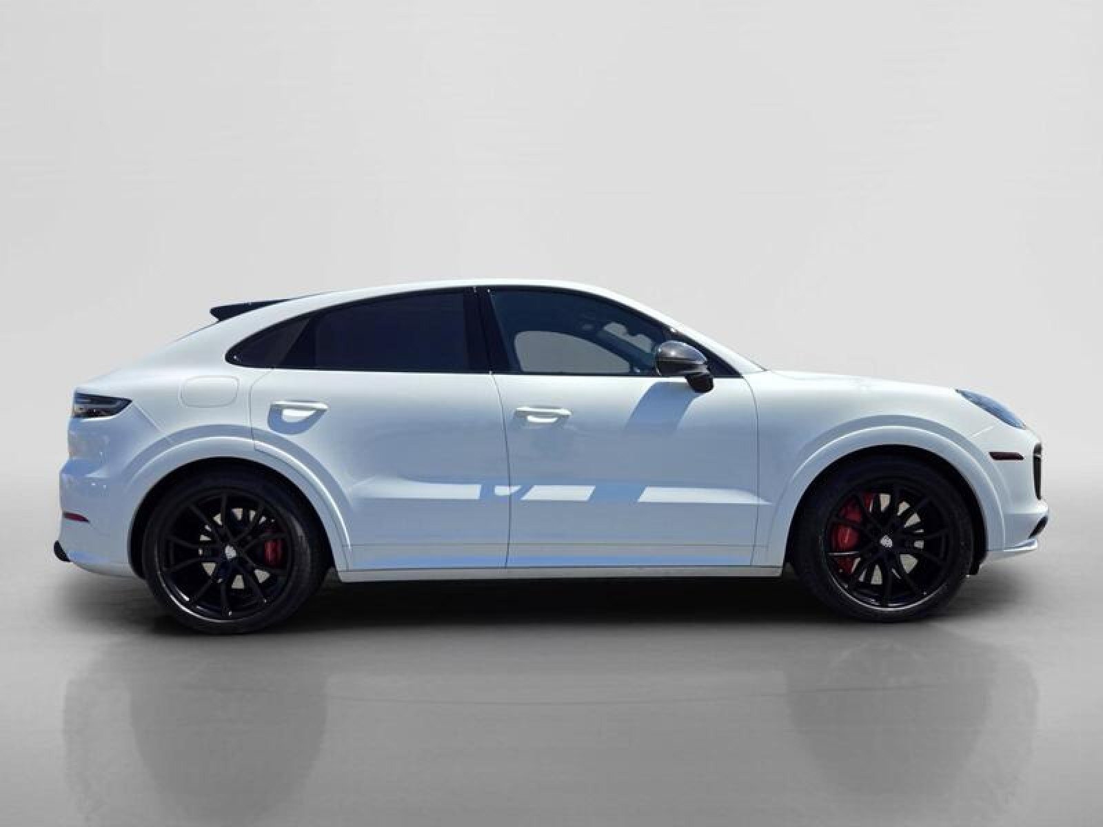 Used 2022 Porsche Cayenne Turbo AWD/4WD image 6