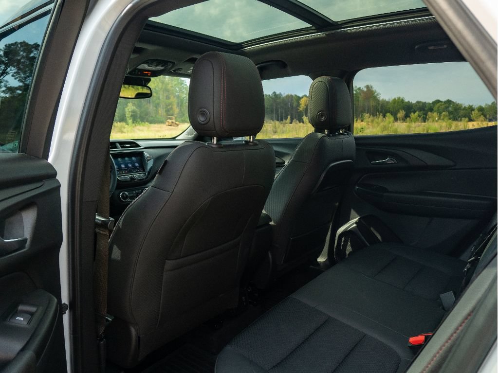 Used 2021 Chevrolet TrailBlazer RS w/ Sun and Liftgate Package FWD image 13