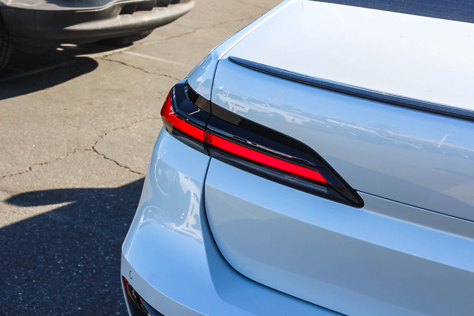 Used 2025 BMW 740i 740i w/ Premium Package image 6