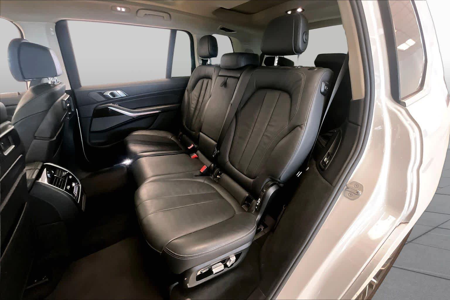 Used 2020 BMW X7 xDrive40i w/ Premium Package AWD/4WD image 18