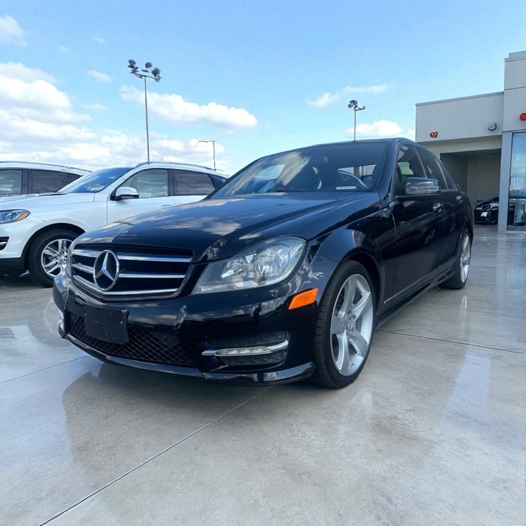 Used 2014 Mercedes-Benz C 250 Sedan image 1