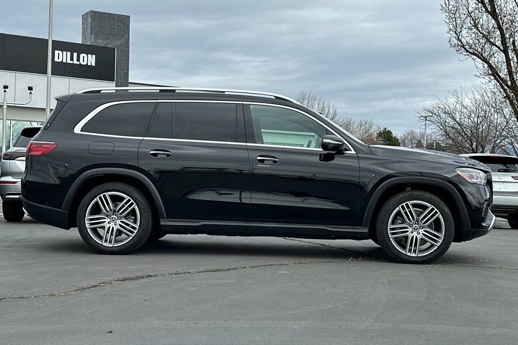 Used 2024 Mercedes-Benz GLS 450 4MATIC image 3