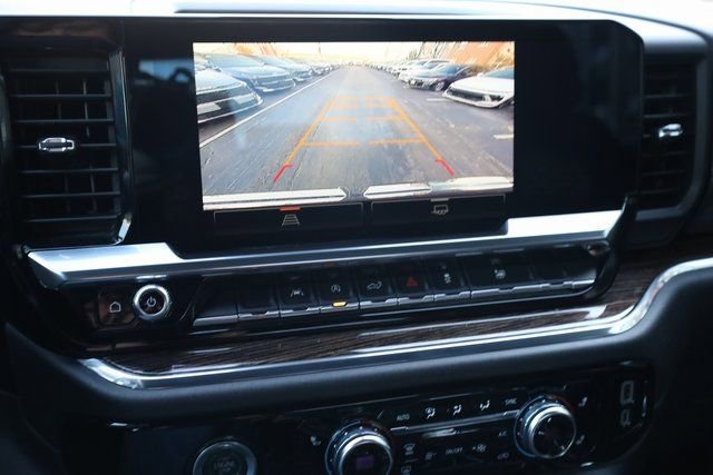 Used 2023 GMC Sierra 1500 Elevation image 17