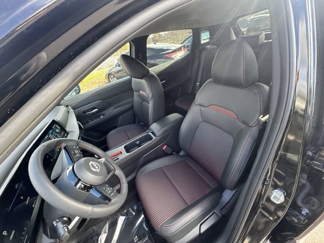 New 2026 Nissan Kicks SR w/ Cold Weather Package AWD/4WD image 11