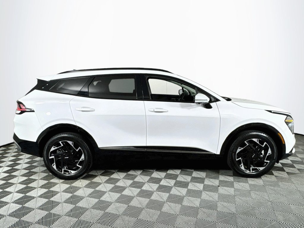 Used 2025 Kia Sportage SX AWD/4WD image 8