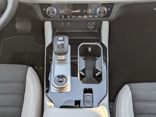 New 2026 Mitsubishi Outlander SE image 19