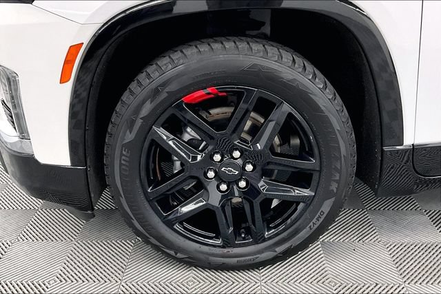 Used 2022 Chevrolet Traverse Premier w/ Redline Edition AWD/4WD image 10