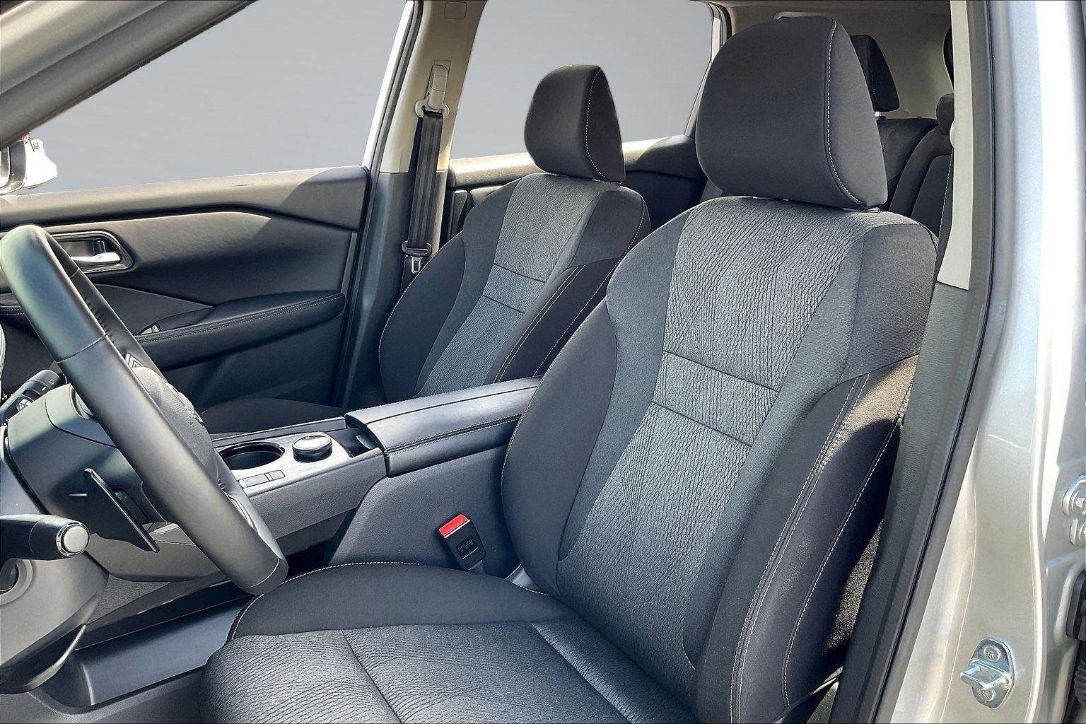 Certified 2025 Nissan Rogue SV AWD/4WD image 25