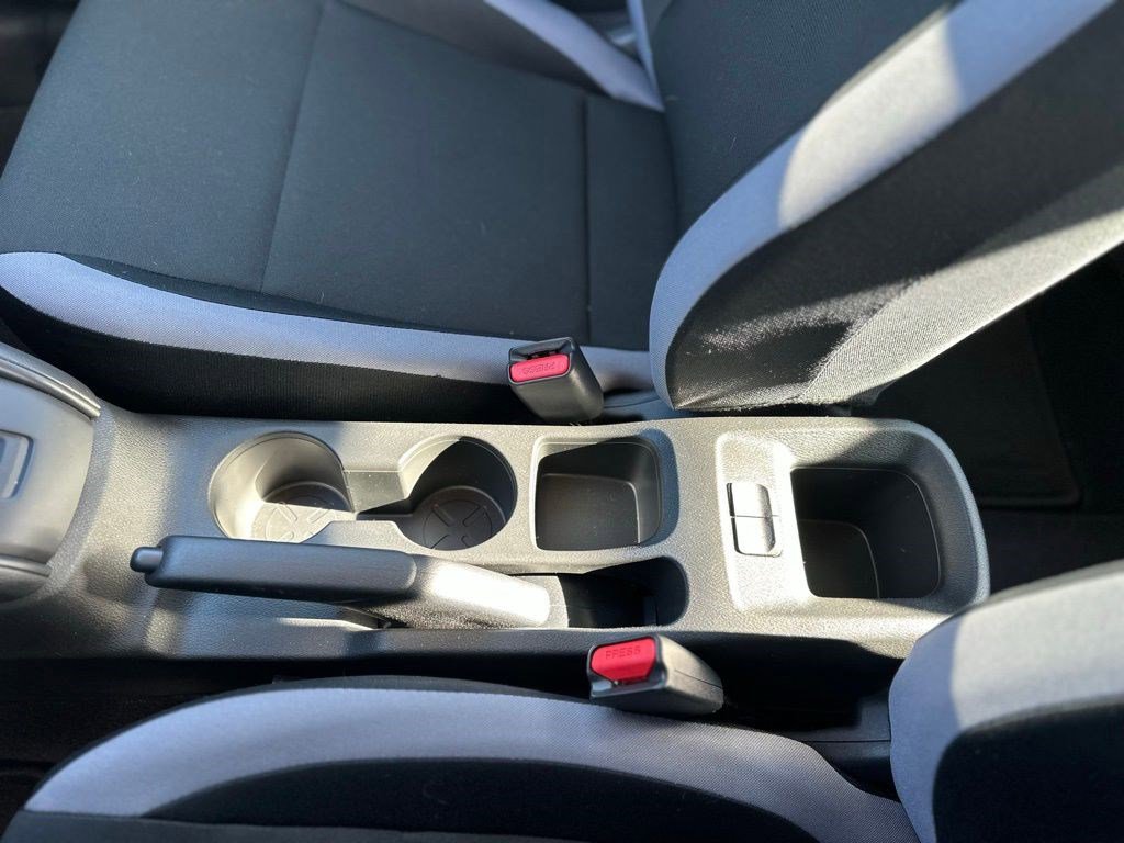 Used 2025 Nissan Versa S w/ Trunk Package image 22