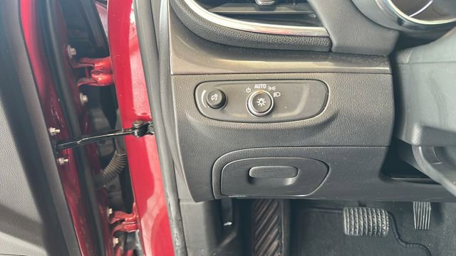 Used 2020 Buick Encore Preferred w/ Safety Package FWD image 15