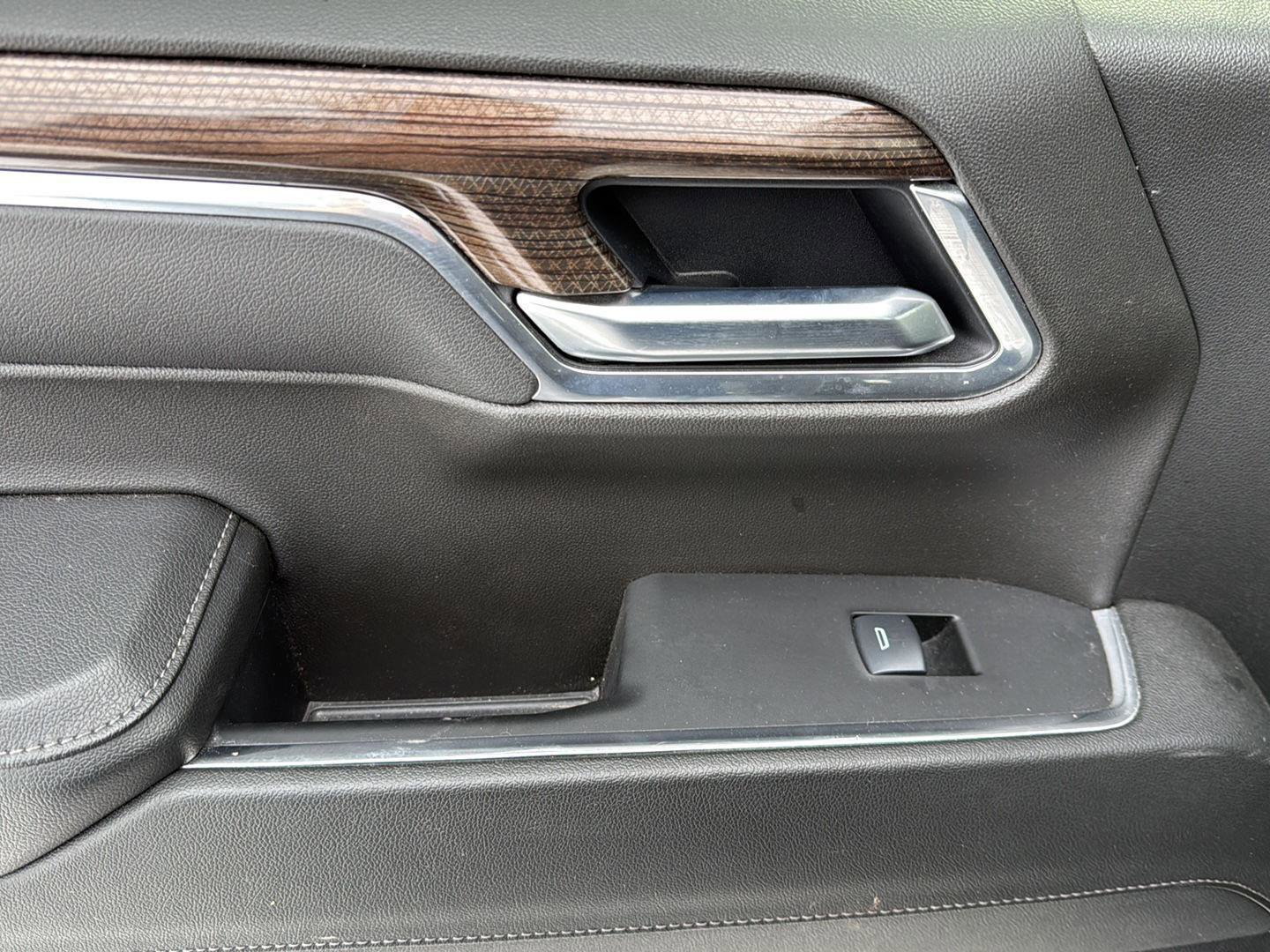 Used 2025 Chevrolet Silverado 1500 LT image 27