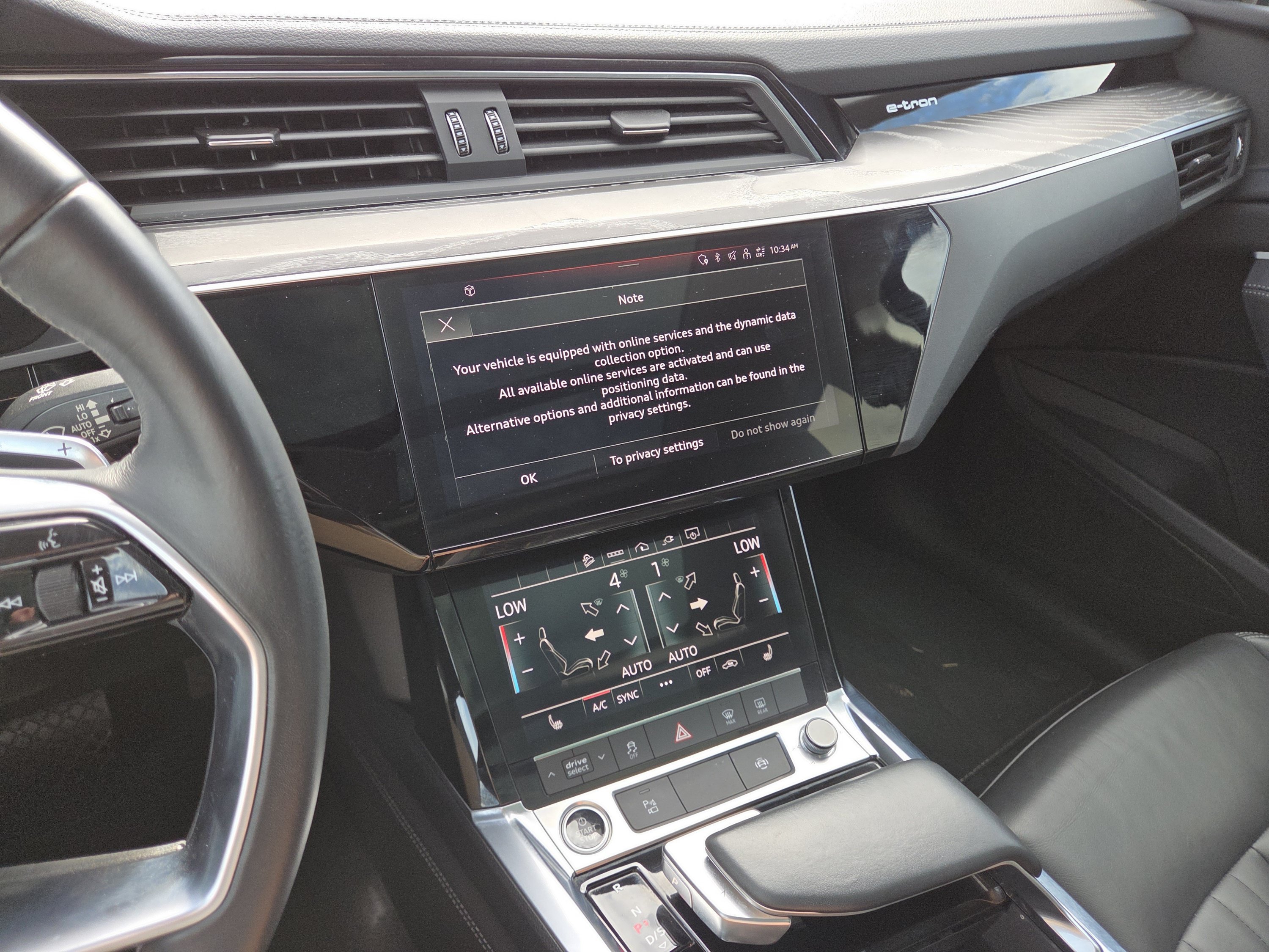 Used 2022 Audi e-tron Premium w/ Convenience Plus Package AWD/4WD image 33