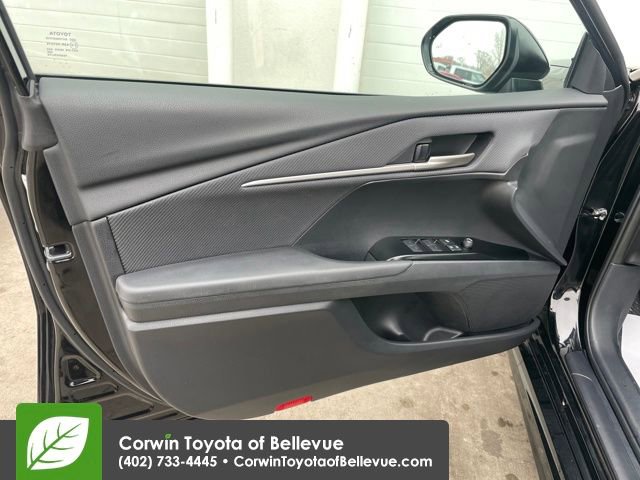 Used 2025 Toyota Camry SE image 9