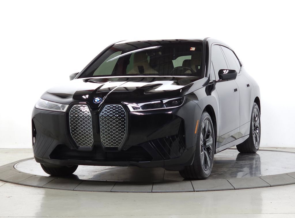 Used 2023 BMW iX xDrive50 w/ Premium Package image 3