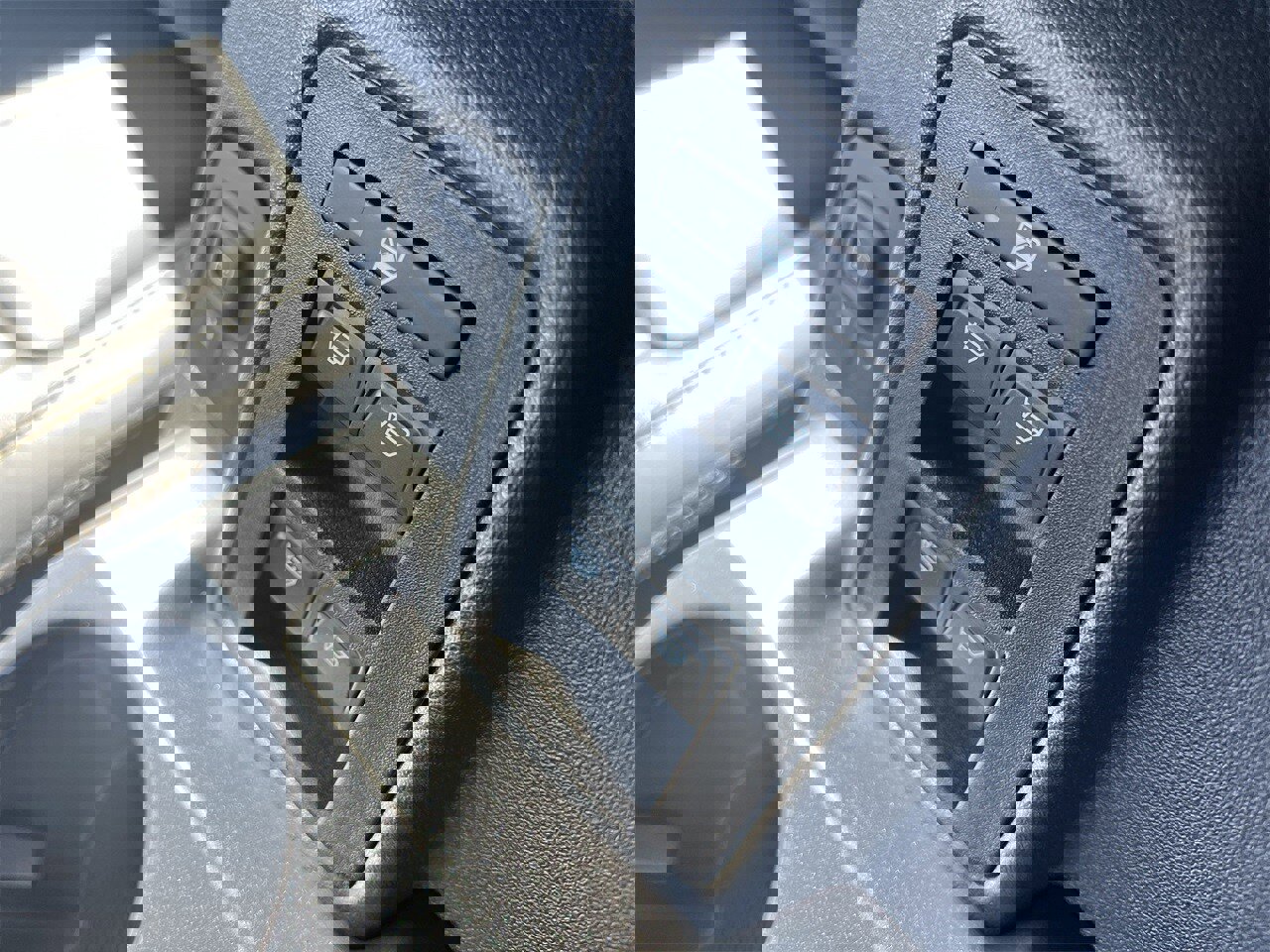 New 2026 Ford Bronco Badlands image 9