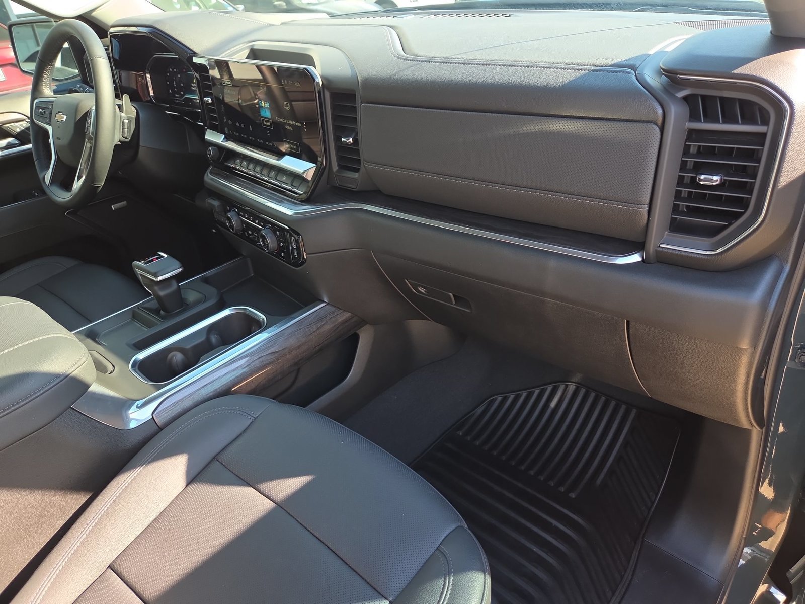 Used 2025 Chevrolet Silverado 1500 LTZ RWD image 29