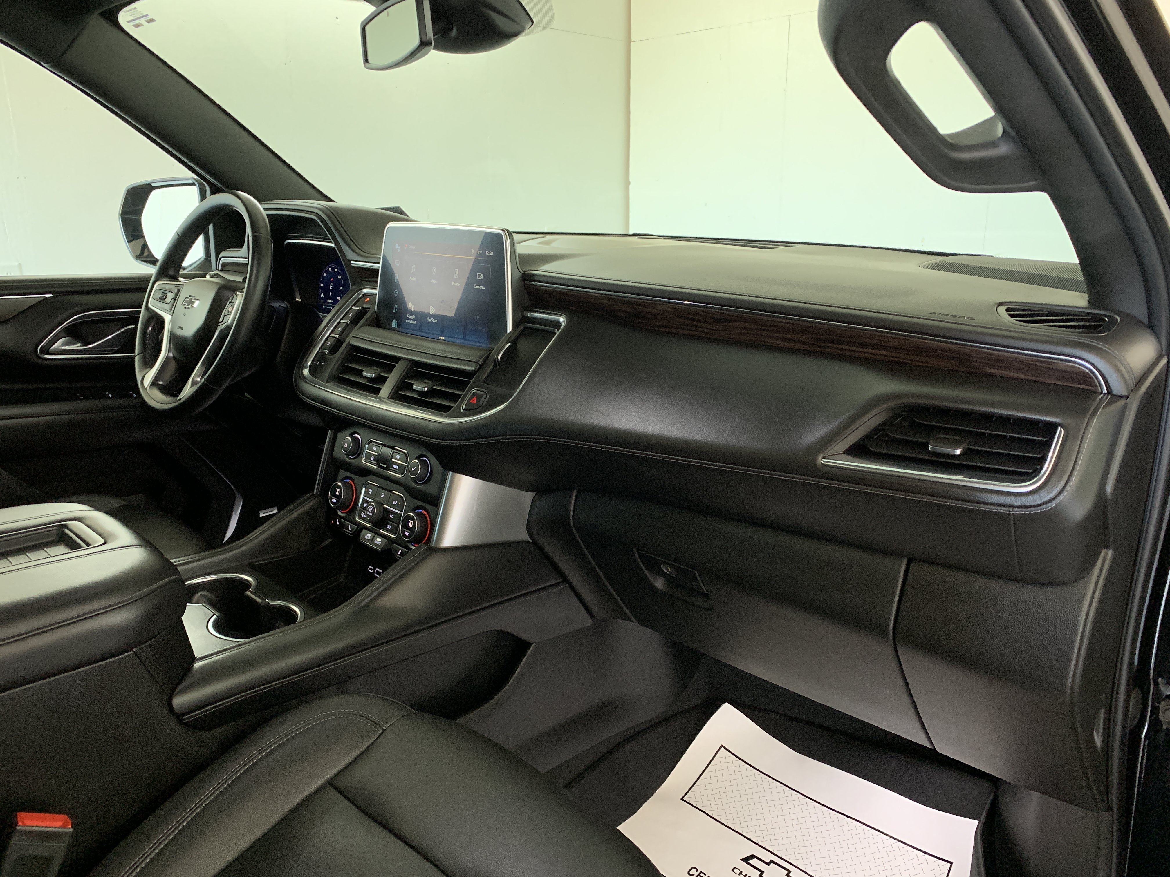 Used 2023 Chevrolet Tahoe Z71 AWD/4WD image 32