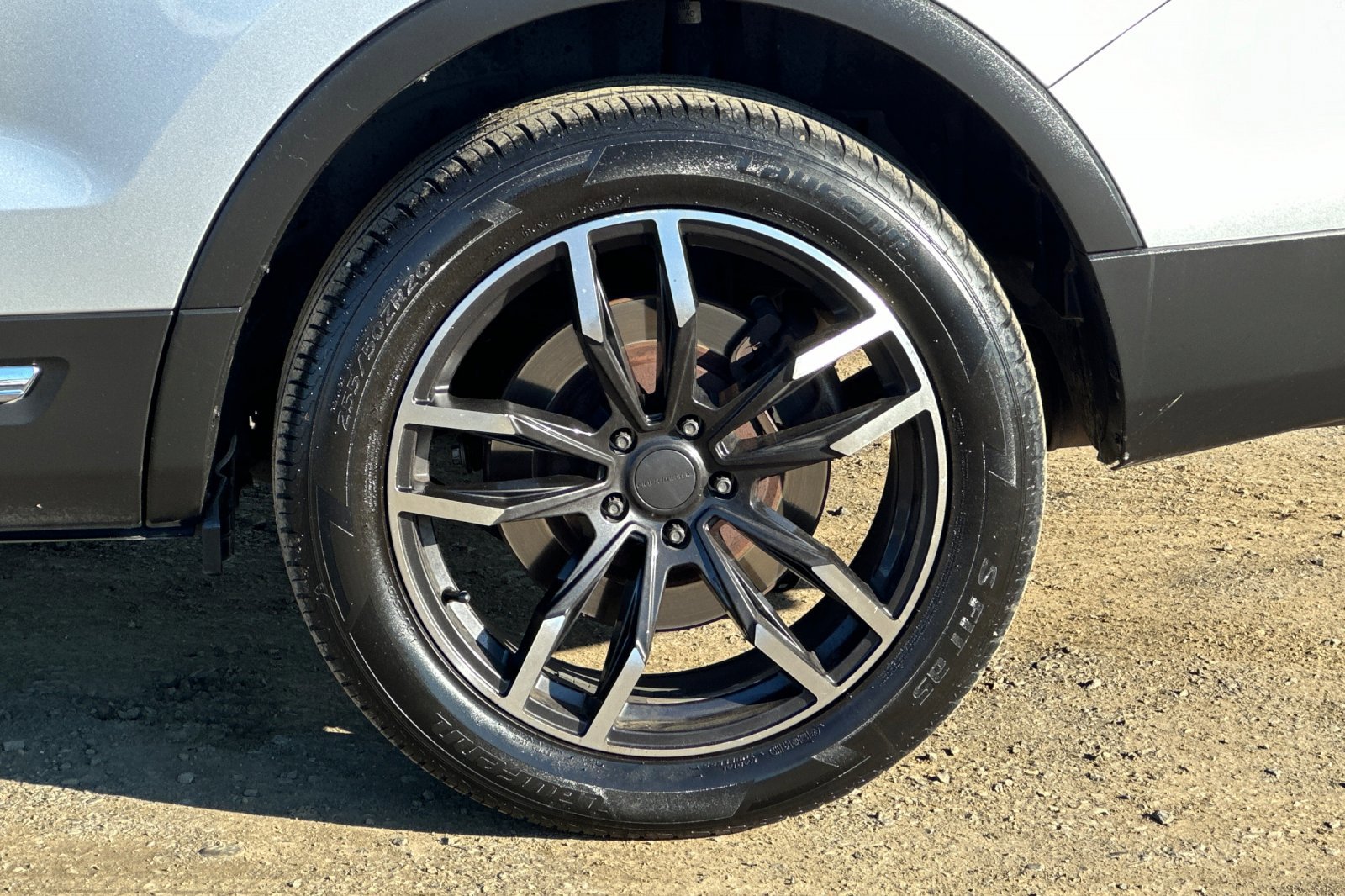 Used 2017 Ford Explorer Limited image 28