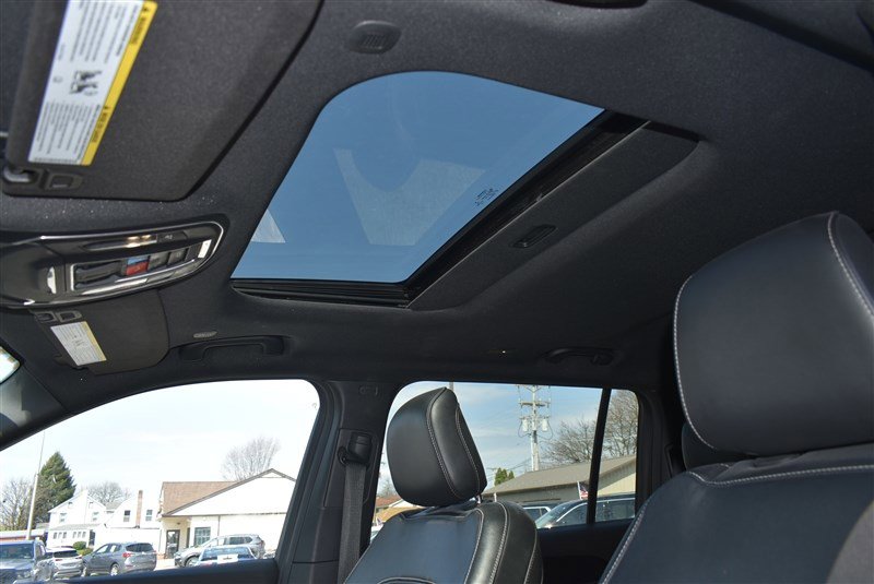 Used 2023 Jeep Grand Cherokee L Laredo AWD/4WD image 11