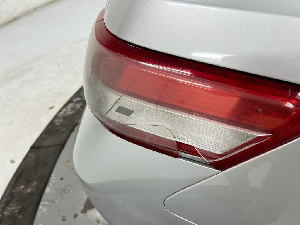 Used 2011 Toyota Camry XLE w/ XLE Extra-Value Pkg #2 image 32